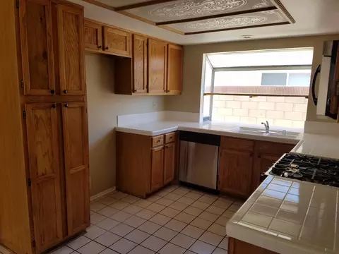629 Trixis Ave, Lancaster, CA 93534 photo 14