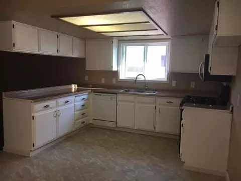 44834 Logue Ave, Lancaster, CA 93535 photo 4
