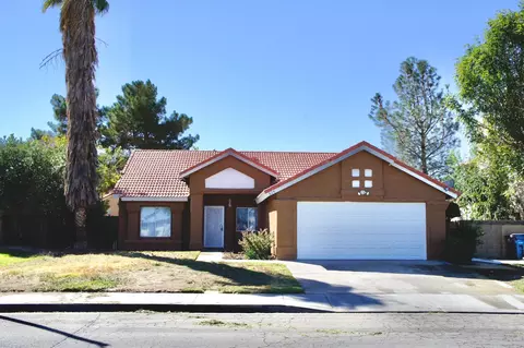 824 Avenue K4 E, Lancaster, CA 93535 photo 1