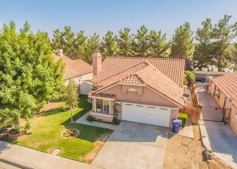 1818 Norberry St E, Lancaster, CA 93535 photo 3