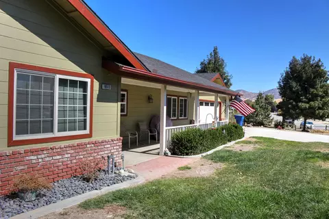 19513 Moon Dr, Tehachapi, CA 93561 photo 3