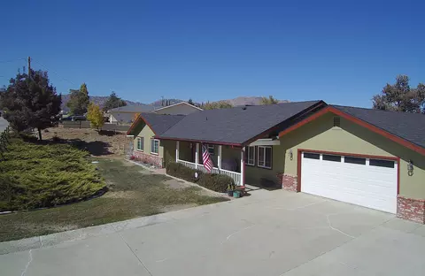 19513 Moon Dr, Tehachapi, CA 93561 photo 1