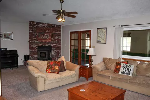 19513 Moon Dr, Tehachapi, CA 93561 photo 7