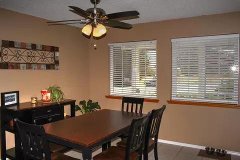 19513 Moon Dr, Tehachapi, CA 93561 photo 12