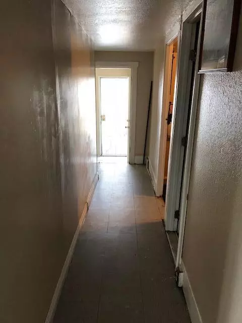 913 Magnolia St W, Compton, CA 90220 photo 6