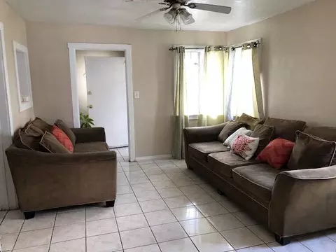 913 Magnolia St W, Compton, CA 90220 photo 5
