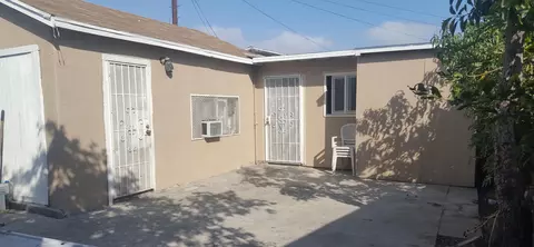 913 Magnolia St W, Compton, CA 90220 photo 2