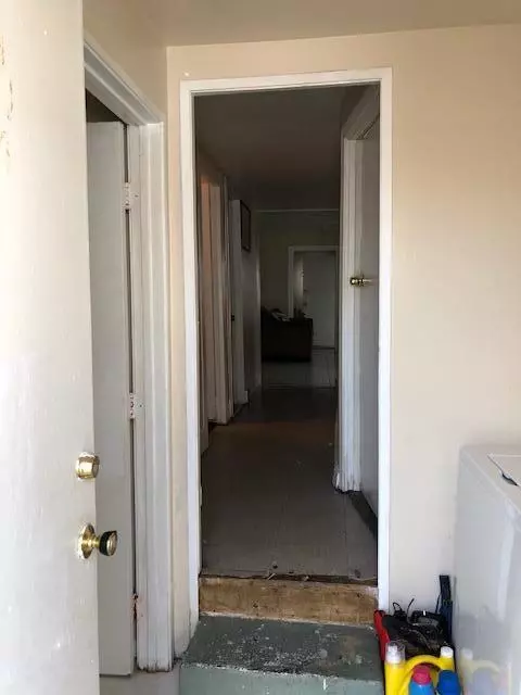 913 Magnolia St W, Compton, CA 90220 photo 11