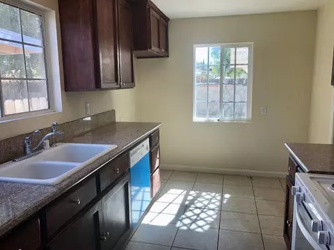 224 Kettering St W, Lancaster, CA 93534 photo 5