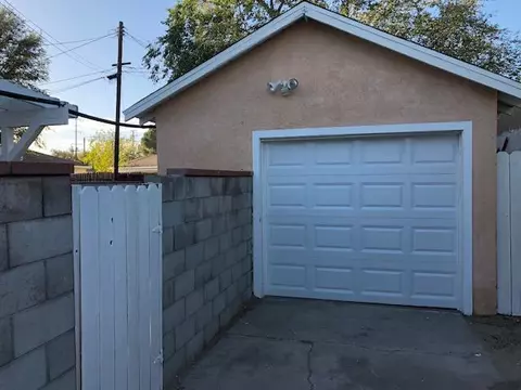 224 Kettering St W, Lancaster, CA 93534 photo 2