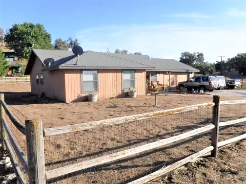 26100 Columbia Way, Tehachapi, CA 93561 photo 1