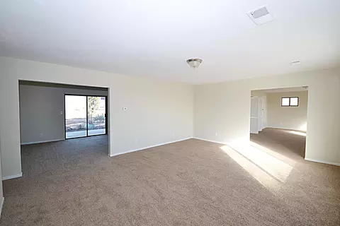 38753 26th St E, Palmdale, CA 93550 photo 3