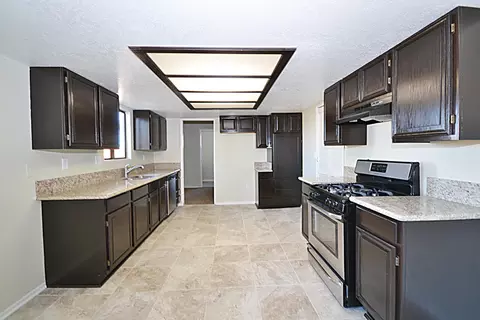 38753 26th St E, Palmdale, CA 93550 photo 5