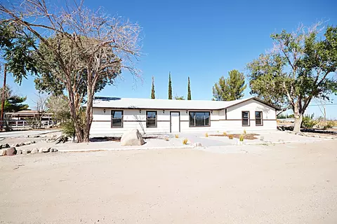 38753 26th St E, Palmdale, CA 93550 photo 1