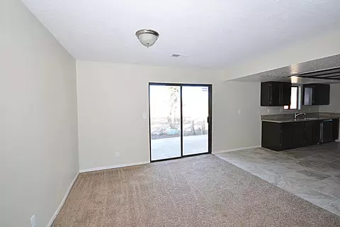 38753 26th St E, Palmdale, CA 93550 photo 8