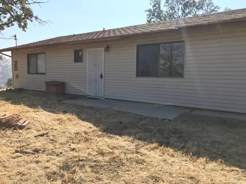 29650 Horsethief Dr, Tehachapi, CA 93561 photo 1