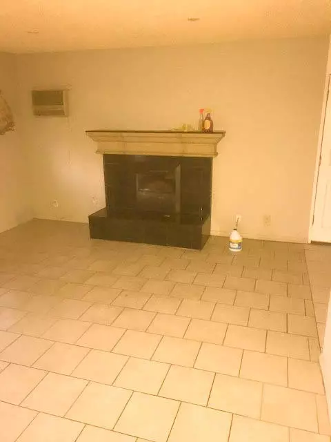 41057 E 166th St, Lancaster, CA 93535 photo 2