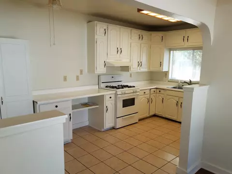 44431 Beech Ave, Lancaster, CA 93534 photo 8