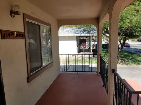 44431 Beech Ave, Lancaster, CA 93534 photo 3