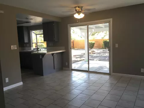 44523 Stillwater Dr, Lancaster, CA 93536 photo 12