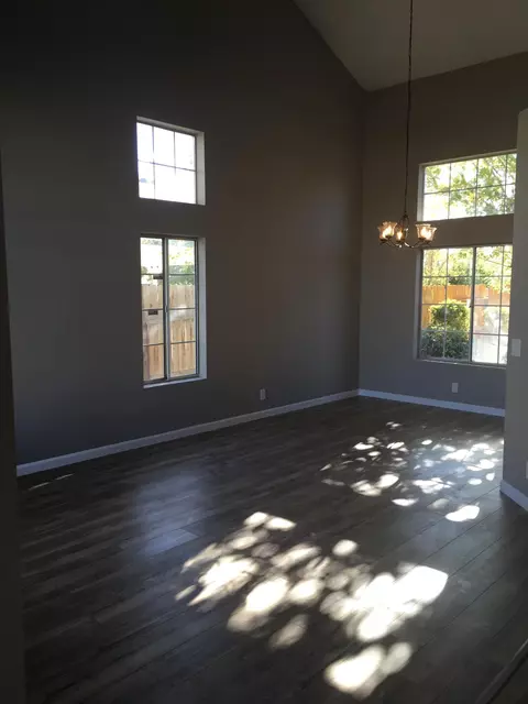 44523 Stillwater Dr, Lancaster, CA 93536 photo 5