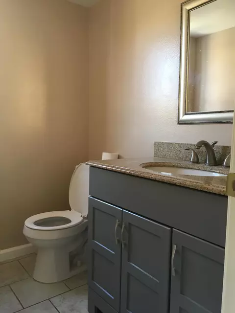 44523 Stillwater Dr, Lancaster, CA 93536 photo 14