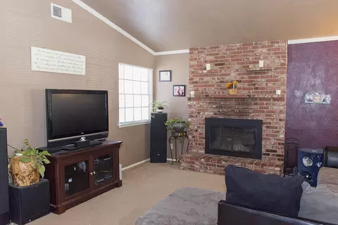 1520 Avenue J2 E, Lancaster, CA 93535 photo 5