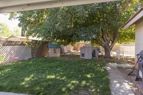 1520 Avenue J2 E, Lancaster, CA 93535 photo 27