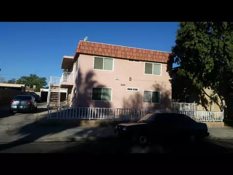 38509 5th St E, Palmdale, CA 93550 photo 2