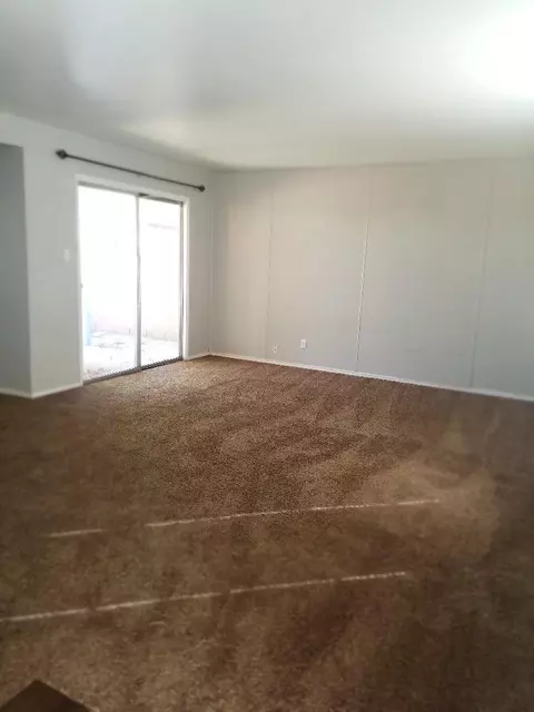 45134 Lorimer Ave, Lancaster, CA 93534 photo 2
