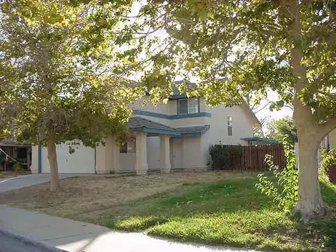 44605 Foxboro Ct, Lancaster, CA 93535 photo 2