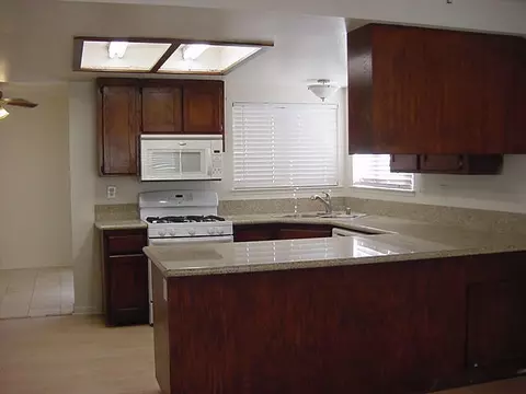 44605 Foxboro Ct, Lancaster, CA 93535 photo 6