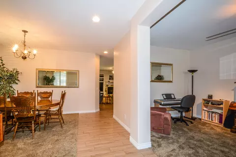 43711 Elena St, Lancaster, CA 93536 photo 5