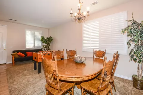 43711 Elena St, Lancaster, CA 93536 photo 4