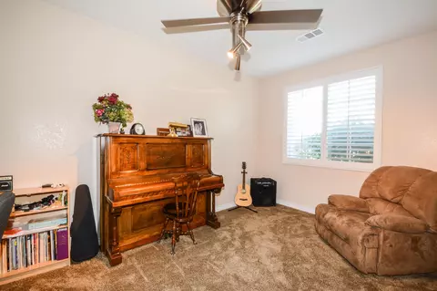 43711 Elena St, Lancaster, CA 93536 photo 6
