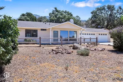 18000 Hambletonian Dr, Tehachapi, CA 93561 photo 1