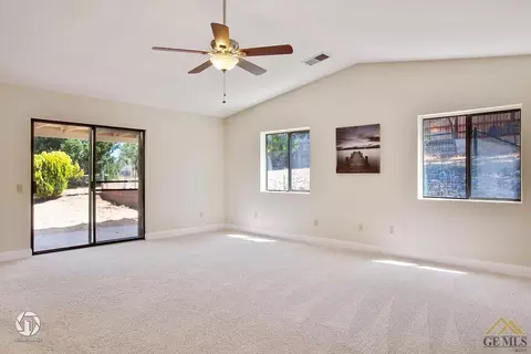 18000 Hambletonian Dr, Tehachapi, CA 93561 photo 23