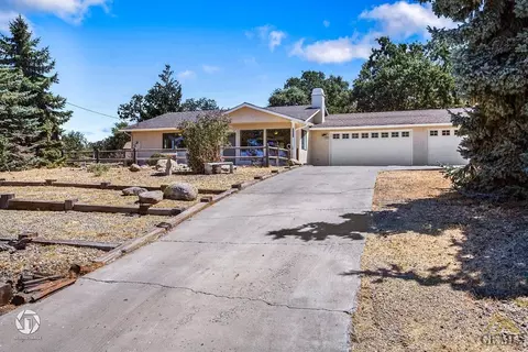18000 Hambletonian Dr, Tehachapi, CA 93561 photo 2