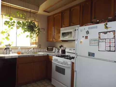 601 E Ivesbrook St, Lancaster, CA 93535 photo 3