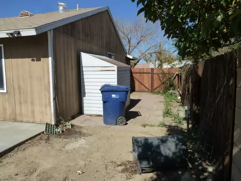 1424 W Avenue H8, Lancaster, CA 93534 photo 23