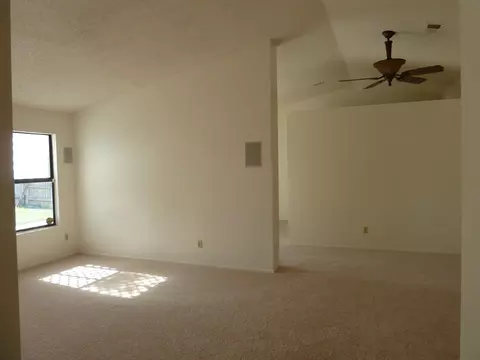 1424 W Avenue H8, Lancaster, CA 93534 photo 9