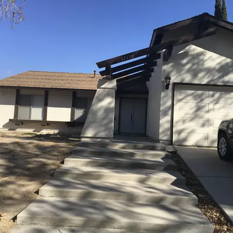 37450 3rd St E, Palmdale, CA 93550 photo 2