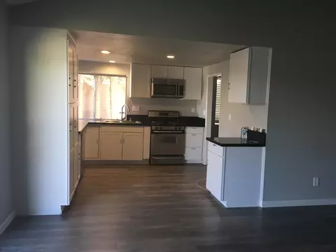 37450 3rd St E, Palmdale, CA 93550 photo 9