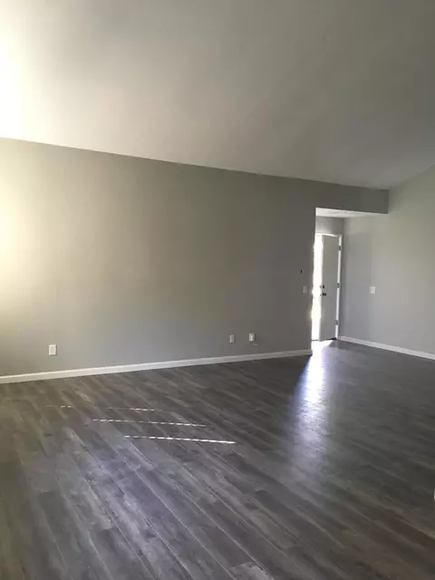 37450 3rd St E, Palmdale, CA 93550 photo 7