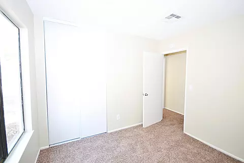 15805 Valeport Ave, Lancaster, CA 93535 photo 16