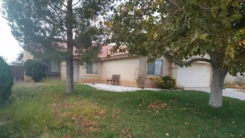 36943 E 42nd St, Palmdale, CA 93552 photo 2