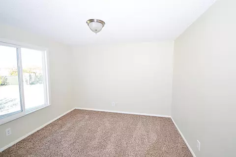 1700 Fall Ct, Rosamond, CA 93560 photo 13