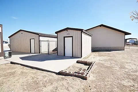 1700 Fall Ct, Rosamond, CA 93560 photo 21