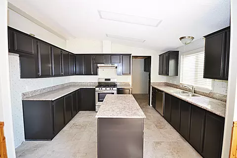 1700 Fall Ct, Rosamond, CA 93560 photo 6