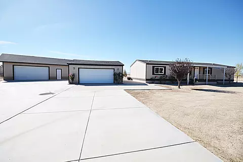 1700 Fall Ct, Rosamond, CA 93560 photo 1